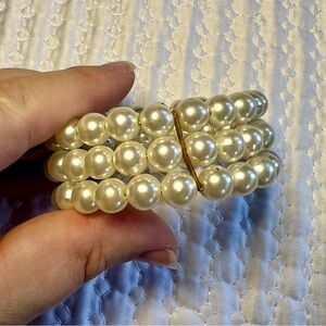 Pearl Cuff Bracelet. Faux. Elastic.
